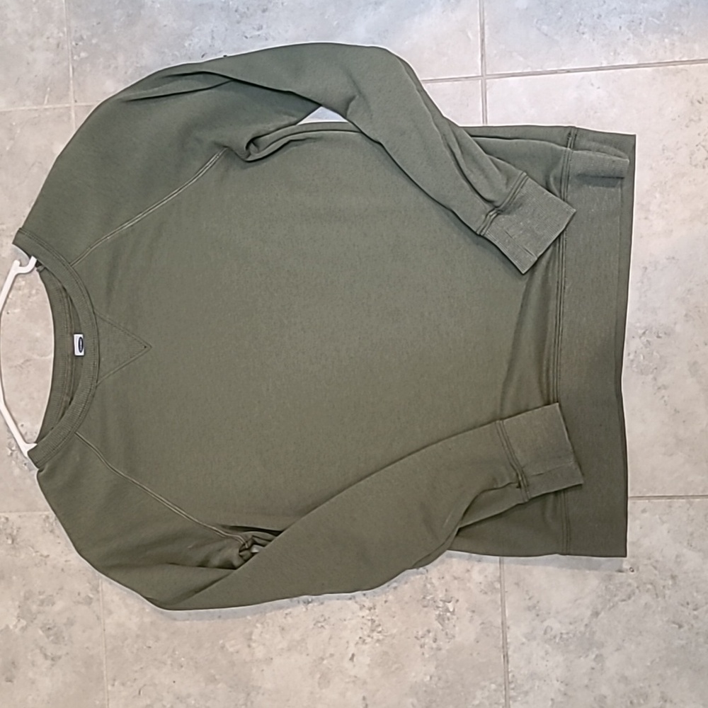 Old navy crew neck sweater